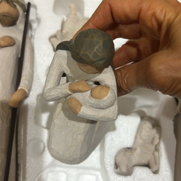 Willow Tree Hand Painted Resin Nativity Figurine w boxes - Picture 2 of 13